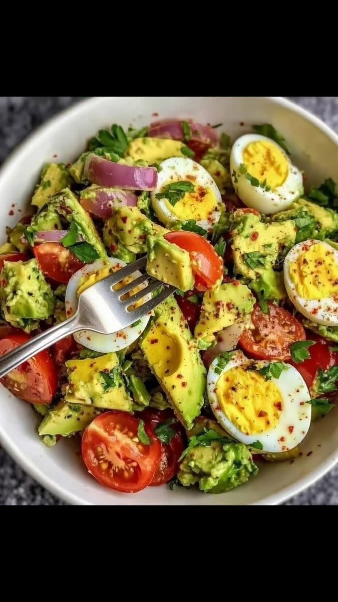 Avocado Egg Salad with Cherry Tomatoes, Red Onion & Fresh Herbs