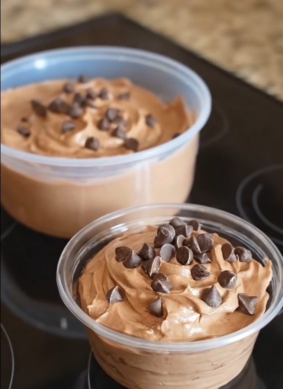 Amazing High-Protein Chocolate Mousse (3 Ingredients)