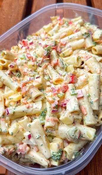 Cheddar Sour Cream Macaroni Salad (Deli-Style Copycat)