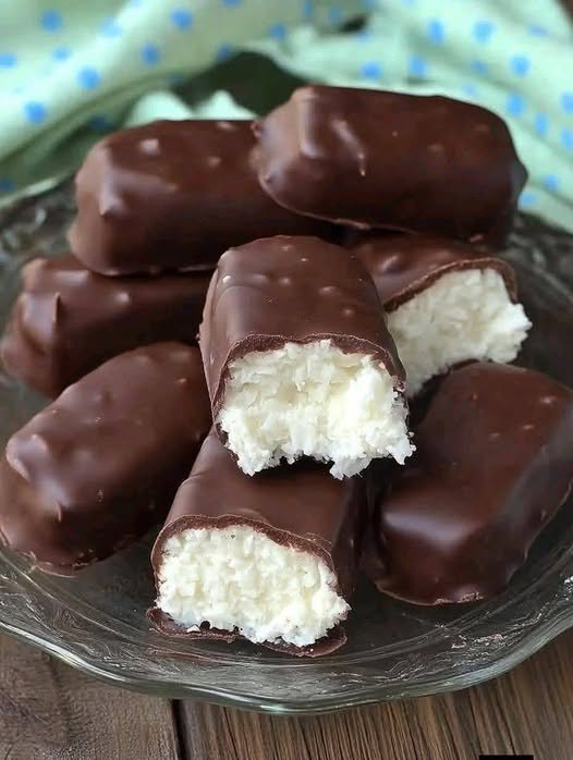 Blender Coconut Chocolate Bars (No-Bake)