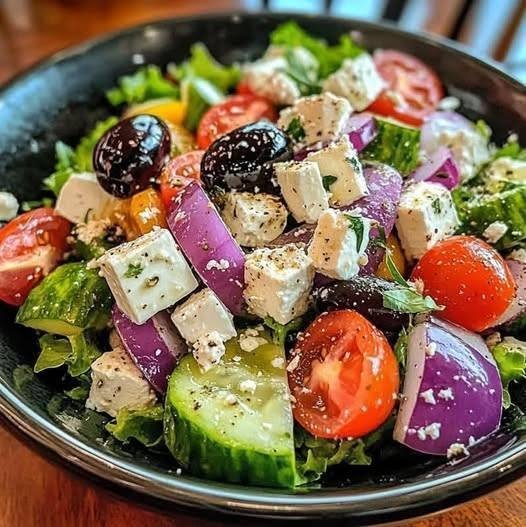Classic Greek Salad (Horiatiki)